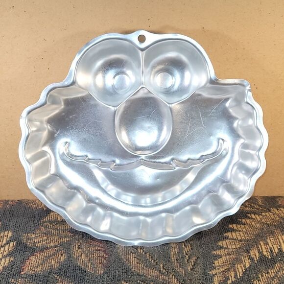 Vintage Wilton Elmo Sesame Street Cake Pan - Picture 1 of 3